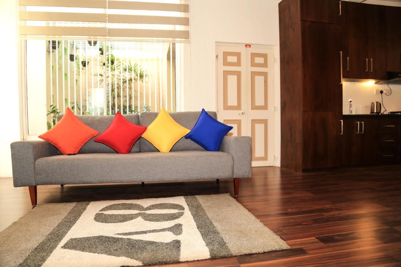 Eden Studio Apartments - 1 Коломбо Екстериор снимка